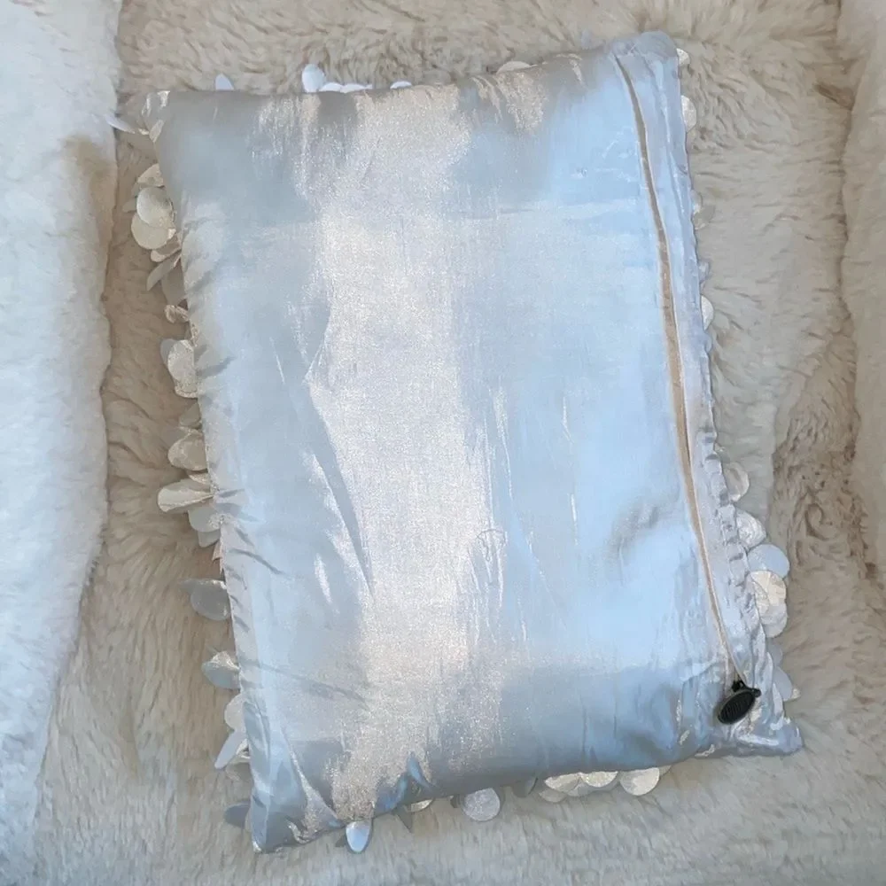 Pier1‎ ivory White Silky Faux Linen Fallen Leaves Pillow 16